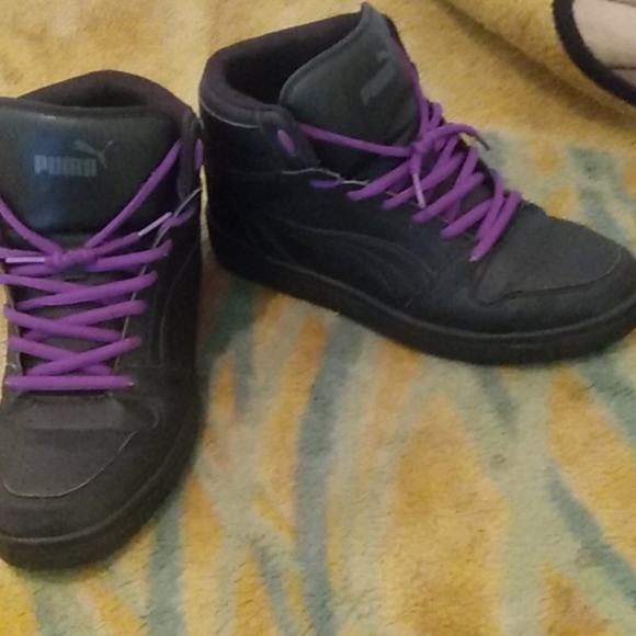 Shoes - Picture 2 of 3